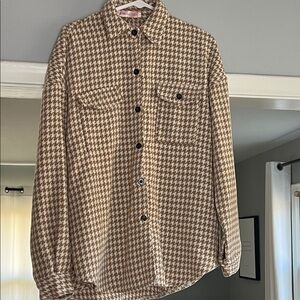 The Free Yoga Brown Houndstooth Button-Up Shirt